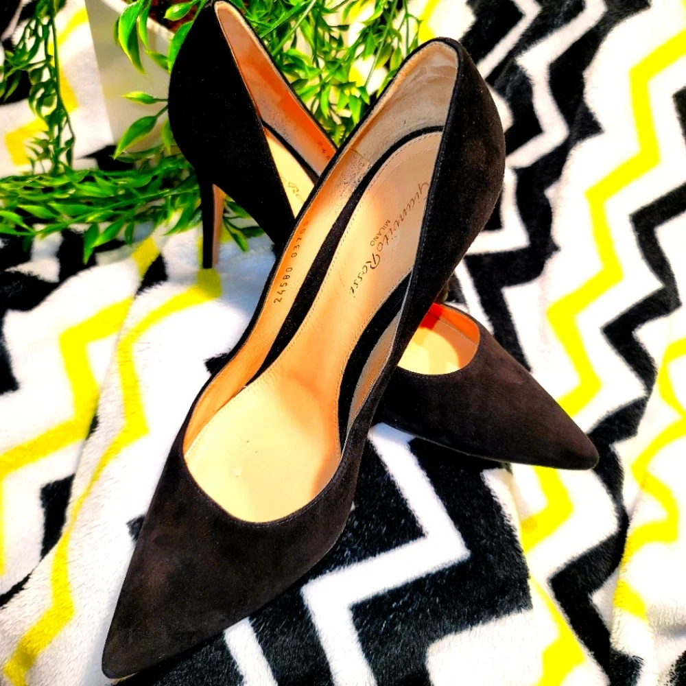 Gianvito Rossi 85 Suede Point-Toe Pumps~Black 3.3" covered heel - Picture 1 of 7